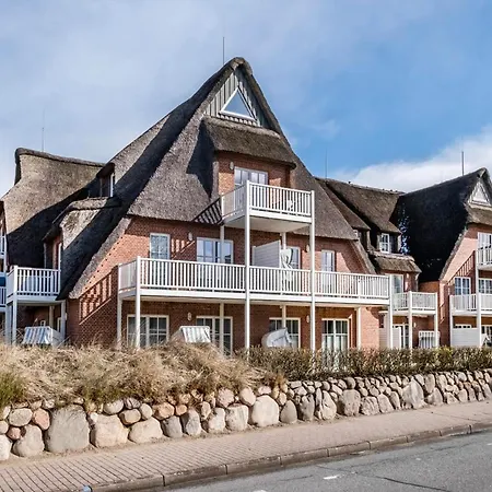 Büsumer Reethus 3 1 Dünengras Büsum